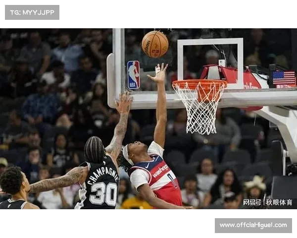 马刺第二节轰43分,奇才防守崩盘落后22分 马刺第二节轰43分,奇才防守崩盘落后22分