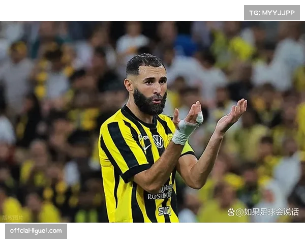 本泽马点射,吉达联合客场逼平波尔图,晋级形势仍不明朗